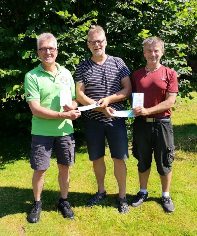 tl_files/SV Neptun/Tauchen/Bilder/Bilder ab 2019/Uwe_u_Frank_3_Stern_23_06_2019.jpg